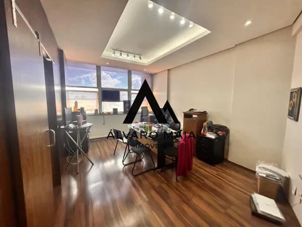 Sala para locação no Centro próximo a Praça Sete.