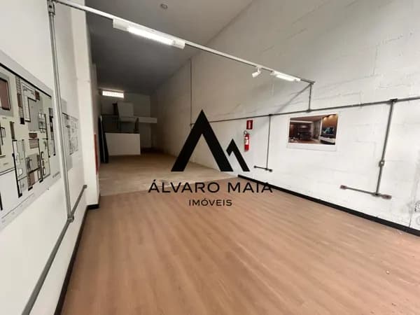 Loja para locação com 290 m² no Centro de frente pra rua próximo ao Shopping Cidade.