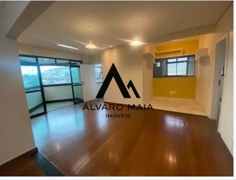 Apartamento 2 quartos (originalmente 3, reversível), 2 vagas livres, Sion (Praça JK)