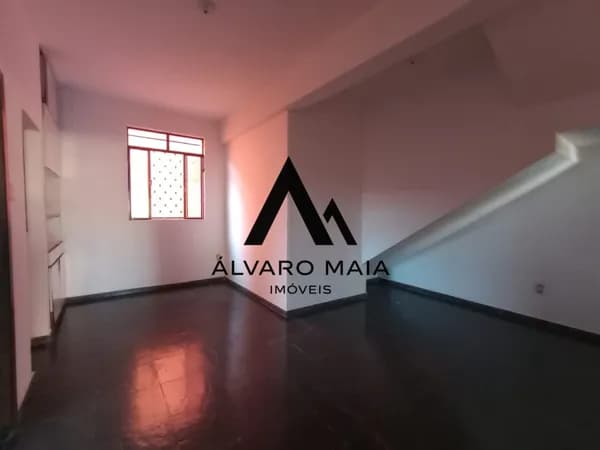 Casa COMERCIAL para locação no Bairro Santa Edfigênia!