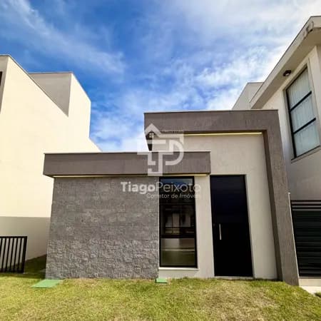 Venda de Casa Térrea no condomínio Vila Florença