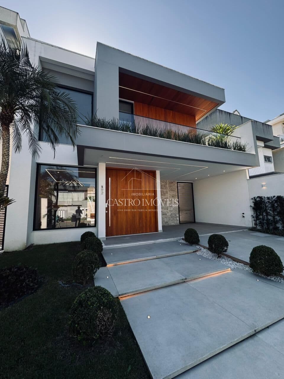 Casa Contemporânea Triplex de Alto Padrão no Riviera del Sol | 400m² | 4 suítes - Recreio dos Bandeirantes