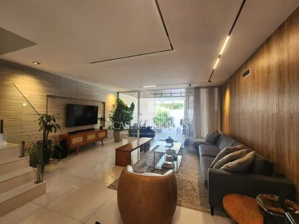 Casa Triplex Contemporânea com 5 quartos | Piscina | 3 vagas | Barra da Tijuca