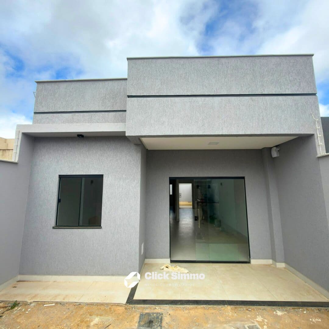 Casa 3/4 com suíte e quintal