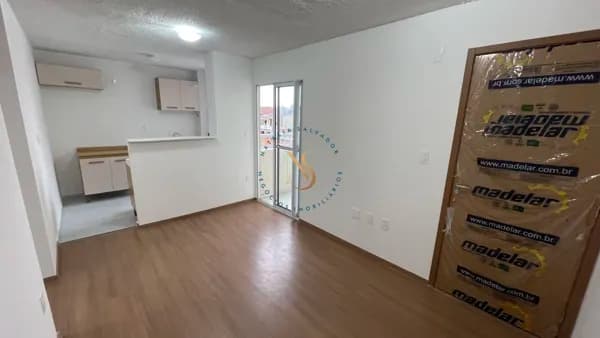 Apartamento novo com 2 quartos e varanda para aluguel no Cleto, por trás do DMTT