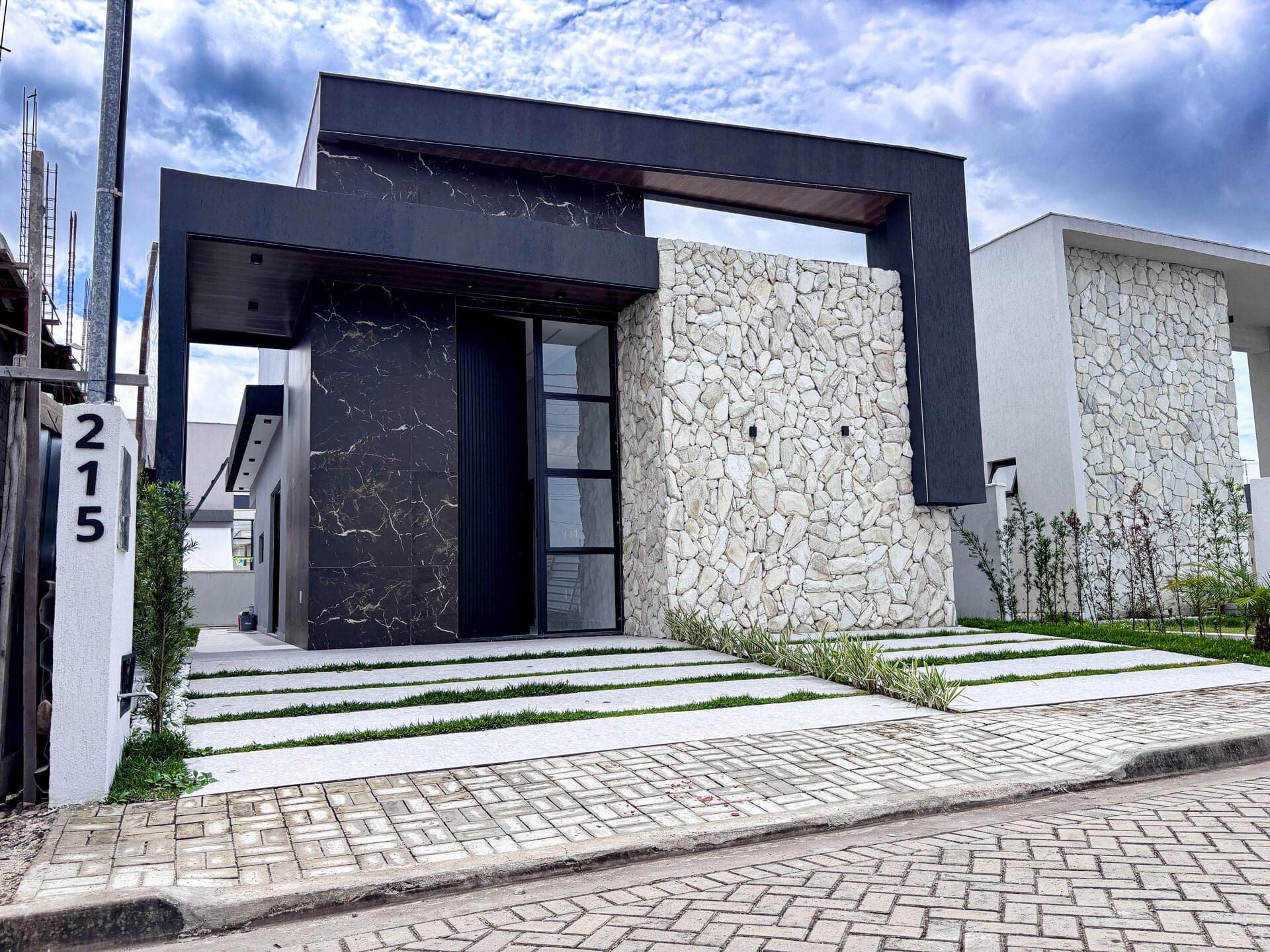 Casa em Condomínio Fechado no Sunville Residence | Piscina Privativa | 3 Quartos | João Pessoa-PB