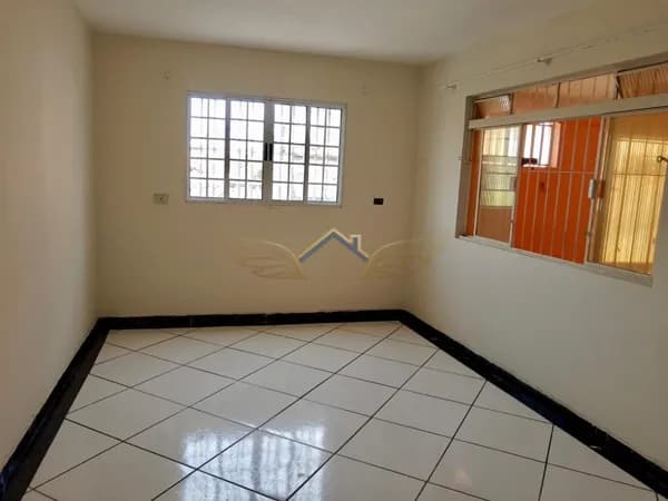 Casa à Venda na Vila Dirce