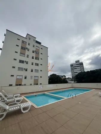 Apartamento semimobiliado no Pagani