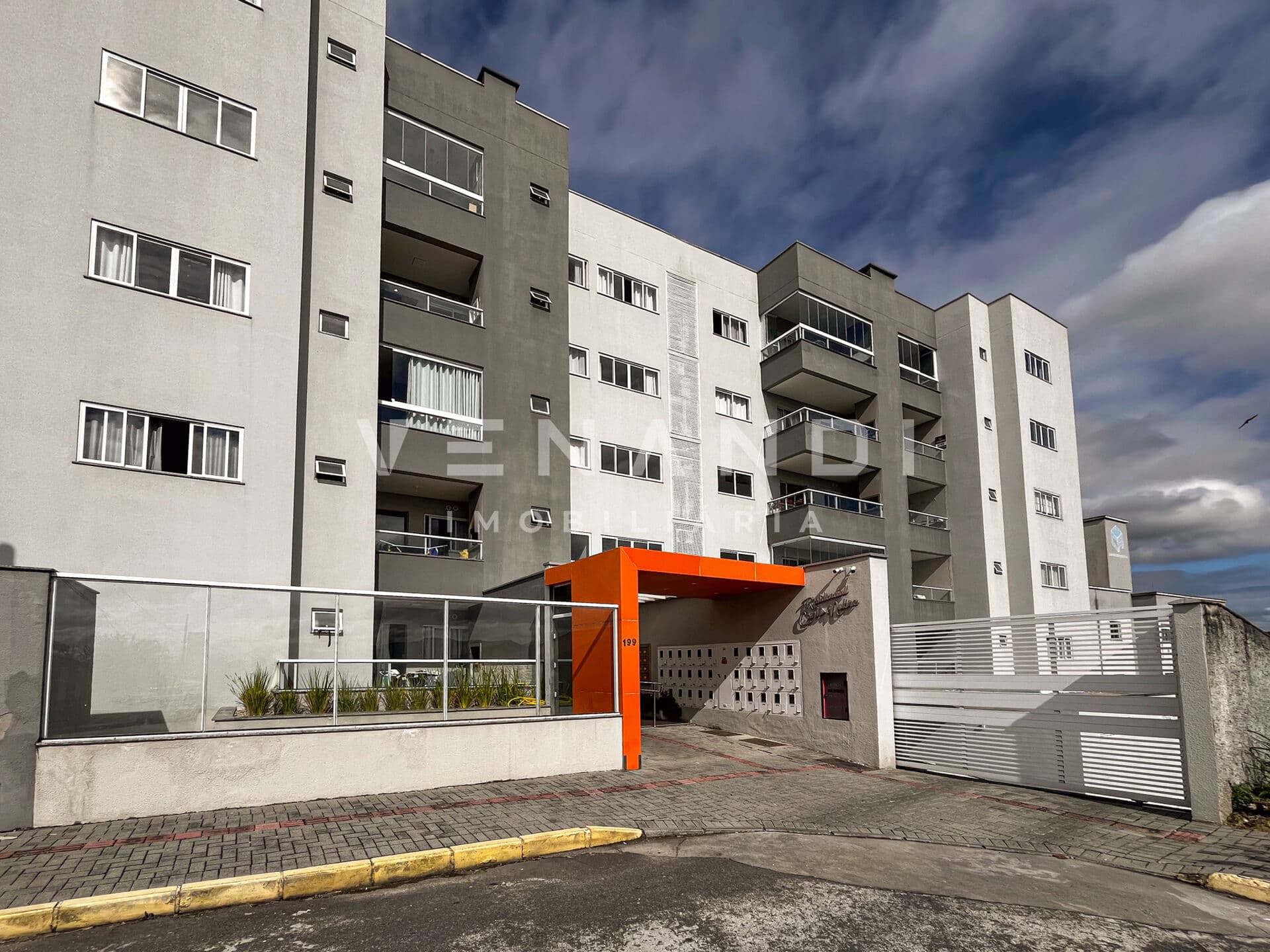 Apartamento novo com Suíte e 02 vagas no Bairro Tapajós