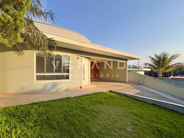 Casa no Loteamento Colina Verde com Área de Lazer completa