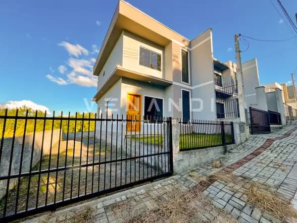 Casa com 02 Suítes no Bairro Benedito em Indaial