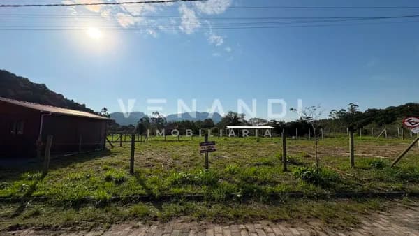 Terreno em Loteamento - WARNOW com 18 metros de FRENTE
