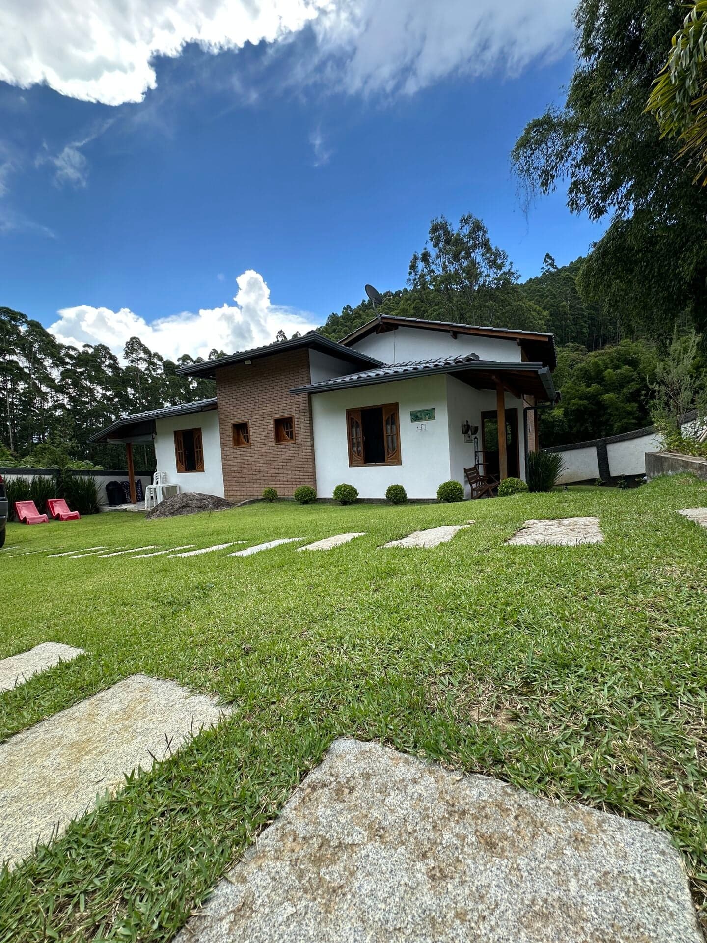 Casa Linear com Acesso ao Rio em Boa Esperança de Cima