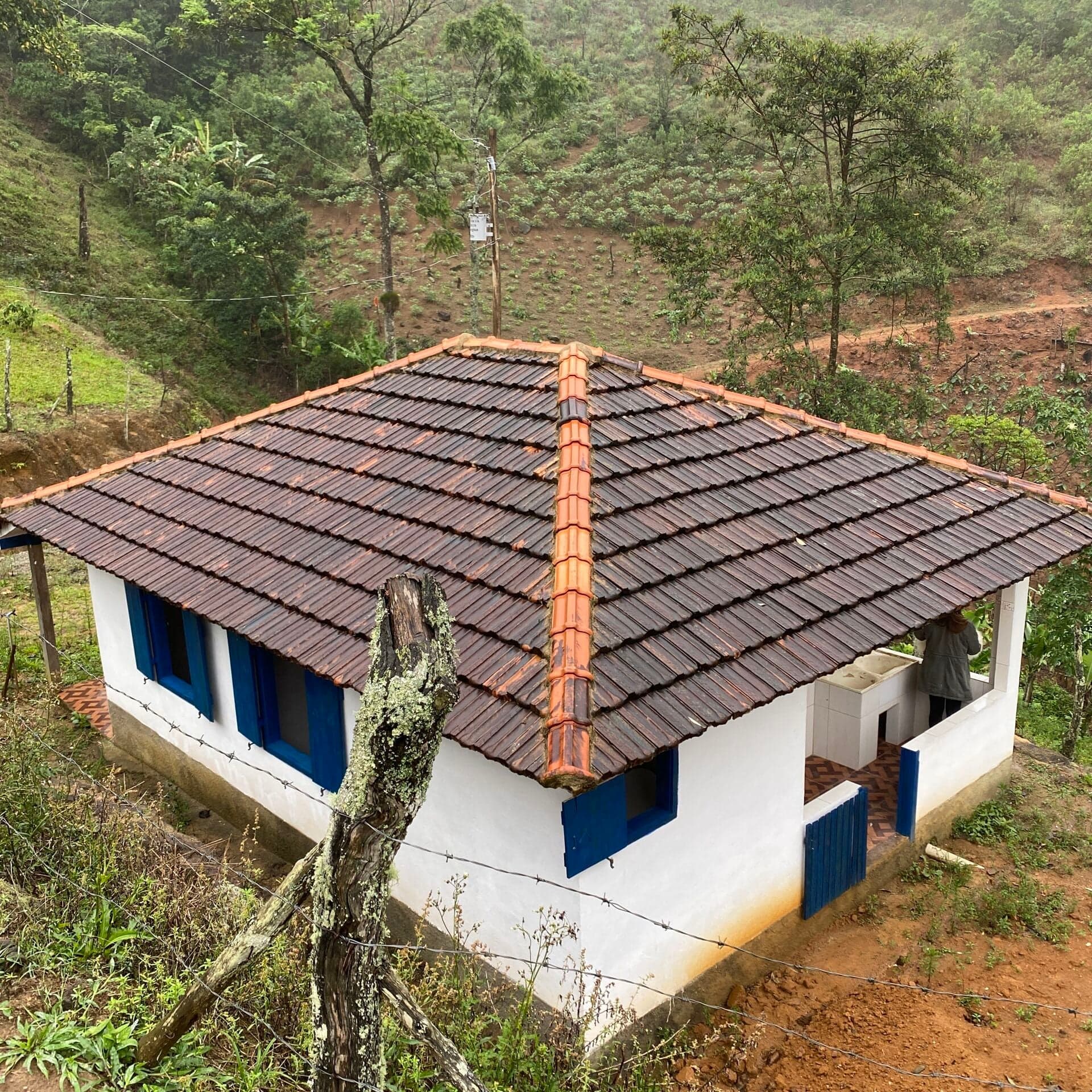 Sítio de 54.000 m² com Casa e Nascente na Estrada de Aldeia Velha