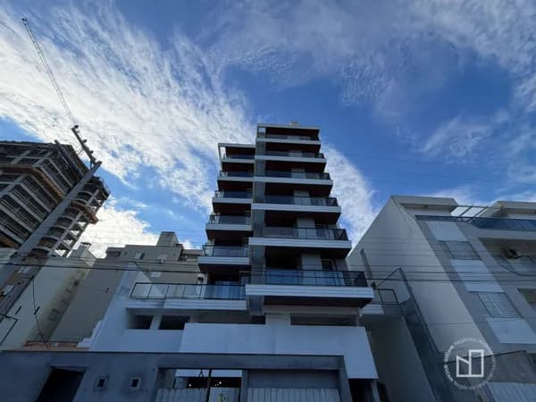 Apartamento à venda no bairro Mar Grosso, em Laguna/SC