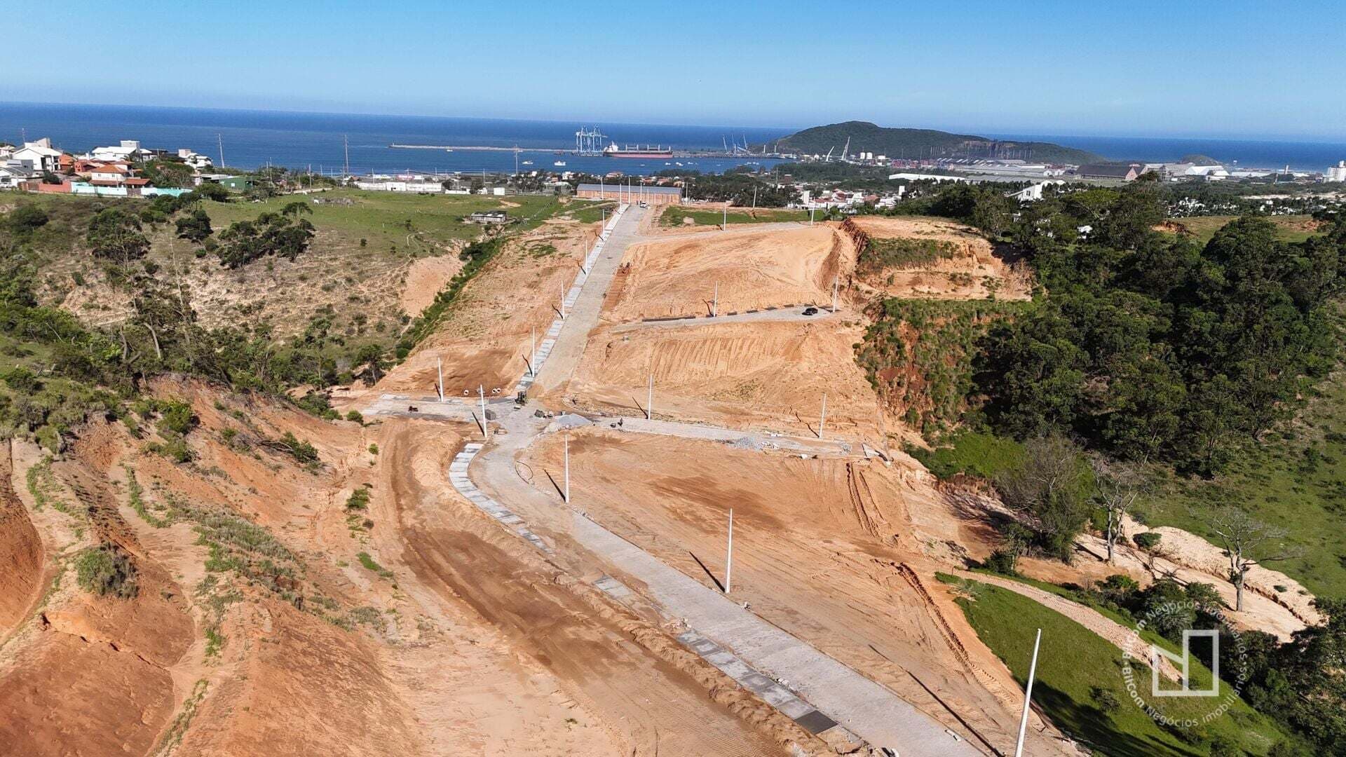 Terreno à venda no bairro Village, em Imbituba/SC