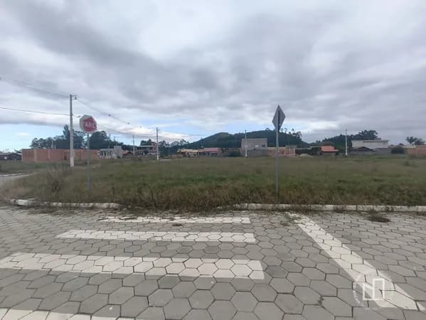 Terreno à venda no bairro Praia Redonda, em Tubarão/SC
