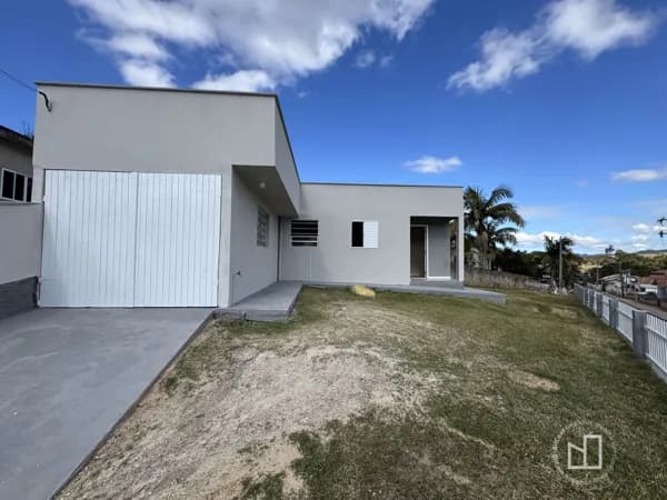 Casa a venda bairro São Cristóvão, Tubarão.