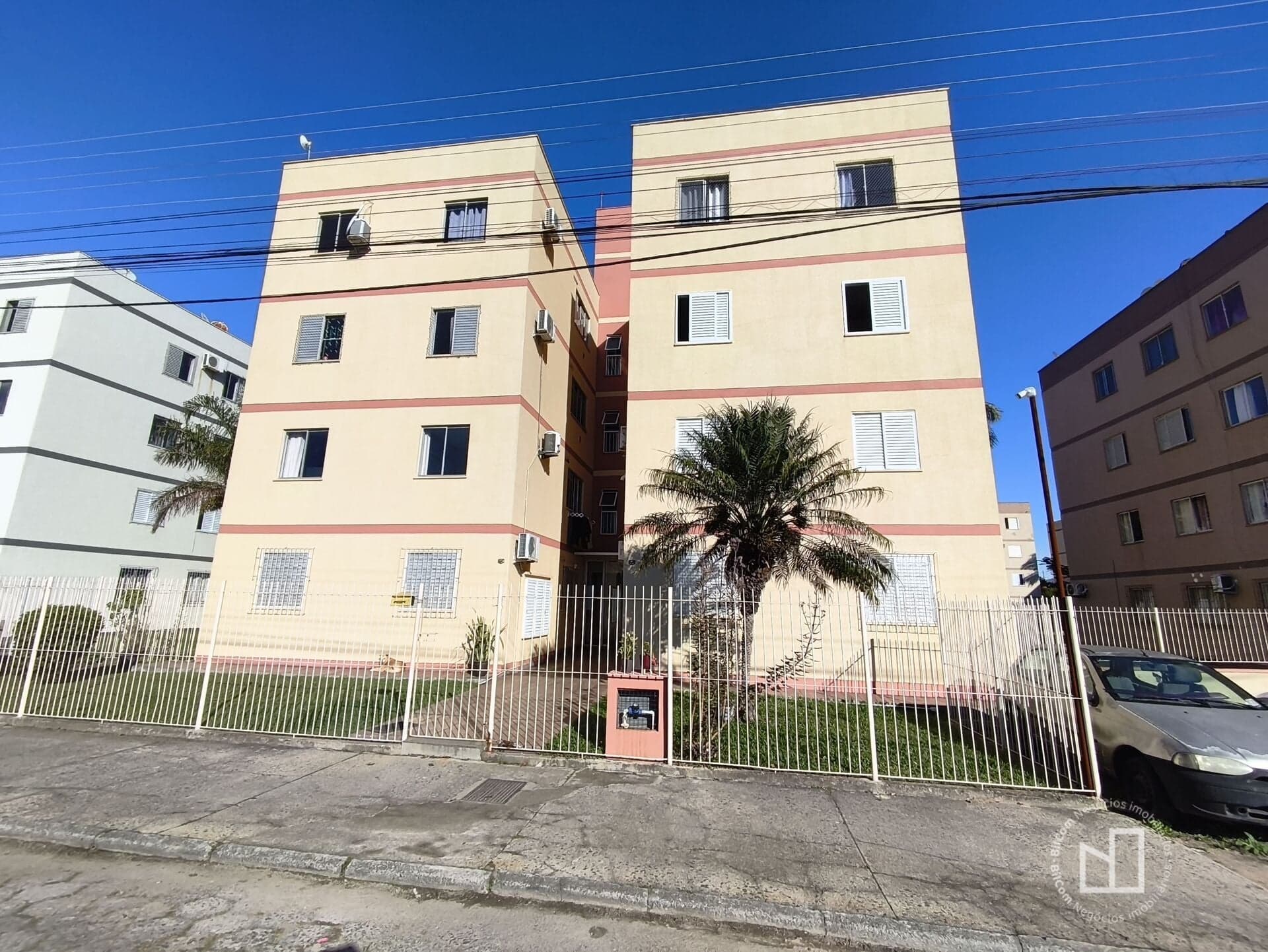 Apartamento à venda no bairro Oficinas, em Tubarão/SC