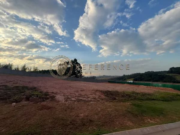 Lote Plano de 1.000 m² para Construção de Residência de Alto Padrão com Privacidade e Vista para Serra do Japi no Tamboré Jundiaí