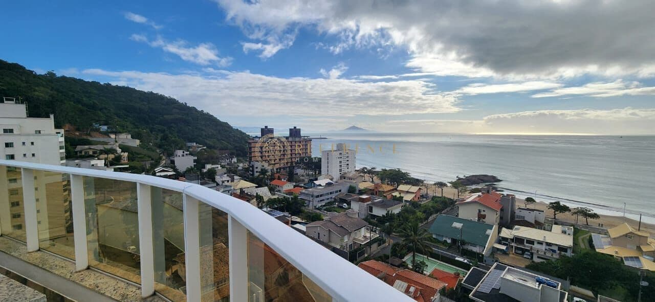 Apartamento Cobertura Duplex vista mar 276m² 4 suítes à venda no condomínio Atmos Beach bairro Cabeçudas - Itajaí/SC