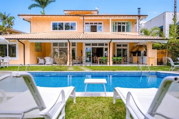 CASA DE ALTO LUXO COM 5 SUÍTES, PISCINA E ESPAÇO GOURMET – CONDOMÍNIO COSTA VERDE, TABATINGA