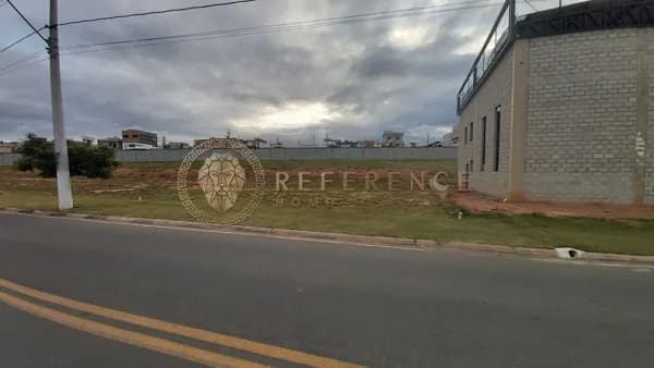 TERRENO COMERCIAL DE 375 M² NO GRAN VILLE SÃO VENÂNCIO EM JUNDIAÍ/SP – PLANO E COM INFRAESTRUTURA COMPLETA