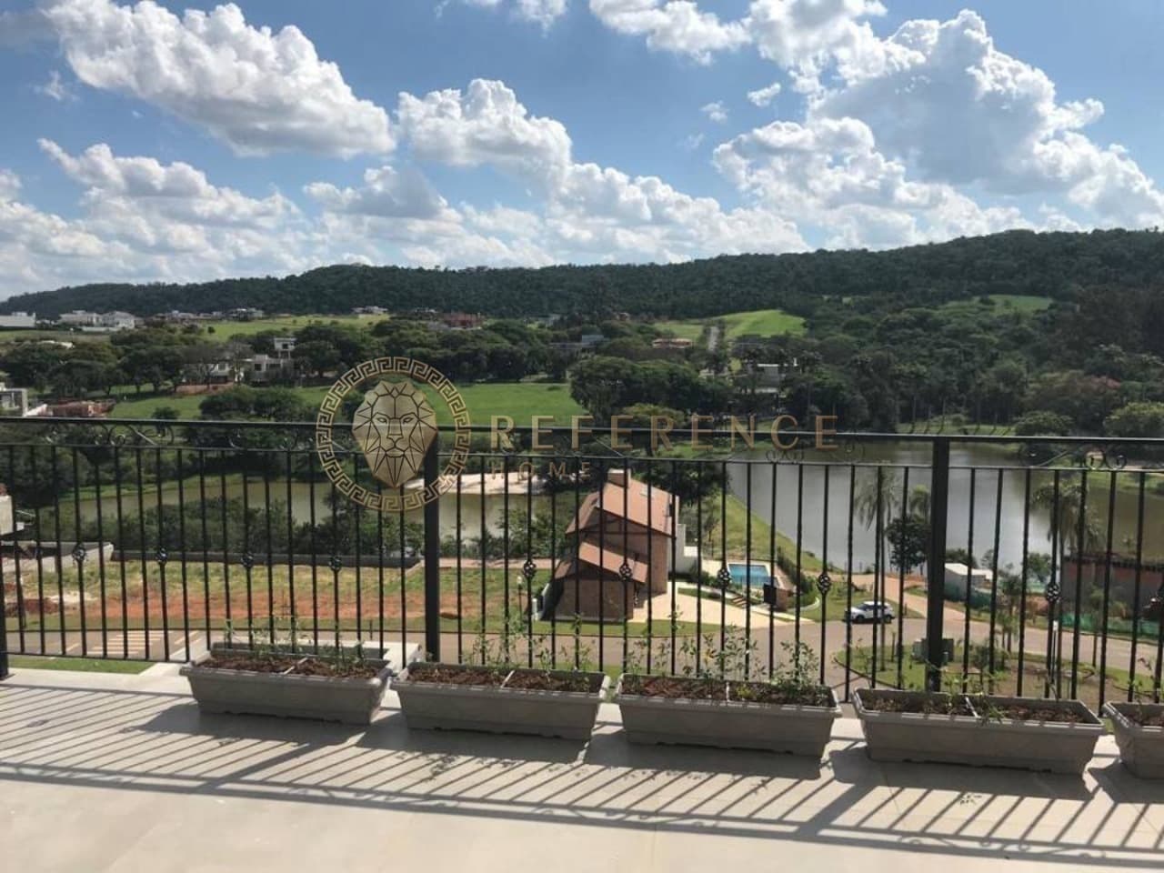 CASA À VENDA NO CONDOMÍNIO FAZENDA SERRAZUL II | 800m² TERRENO | 4 SUÍTES, PISCINA E ESPAÇOS DE LAZER – ITUPEVA/SP
