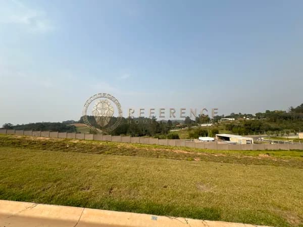 TERRENO À VENDA NO TAMBORÉ JUNDIAÍ – 1.100 m², PRONTO PARA CONSTRUÇÃO – JUNDIAÍ/SP