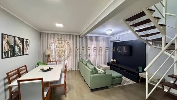 Casa Sobrado / Vintage Club