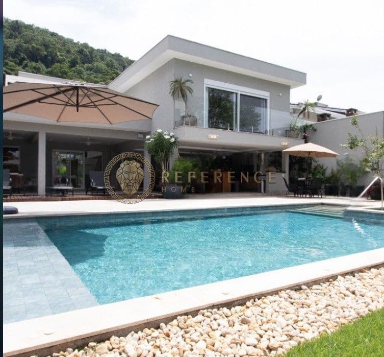 Casa Alto Padrão / Costa Verde