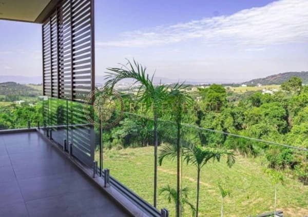 MANSÃO DE 800m² À VENDA NO CONDOMÍNIO FAZENDA SERRAZUL II | 5 SUÍTES, PISCINA E LAZER COMPLETO – ITUPEVA/SP