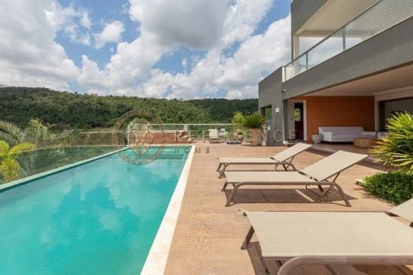 CASA À VENDA NO CONDOMÍNIO FAZENDA SERRAZUL I | 1.100M² | 4 SUÍTES | PISCINA DE BORDA INFINITA - ITUPEVA/SP