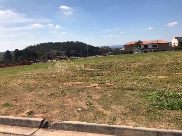 LOTE NO CONDOMÍNIO SERRAZUL II – 800M² | LOCALIZAÇÃO PRIVILEGIADA E LAZER COMPLETO – ITUPEVA/SP