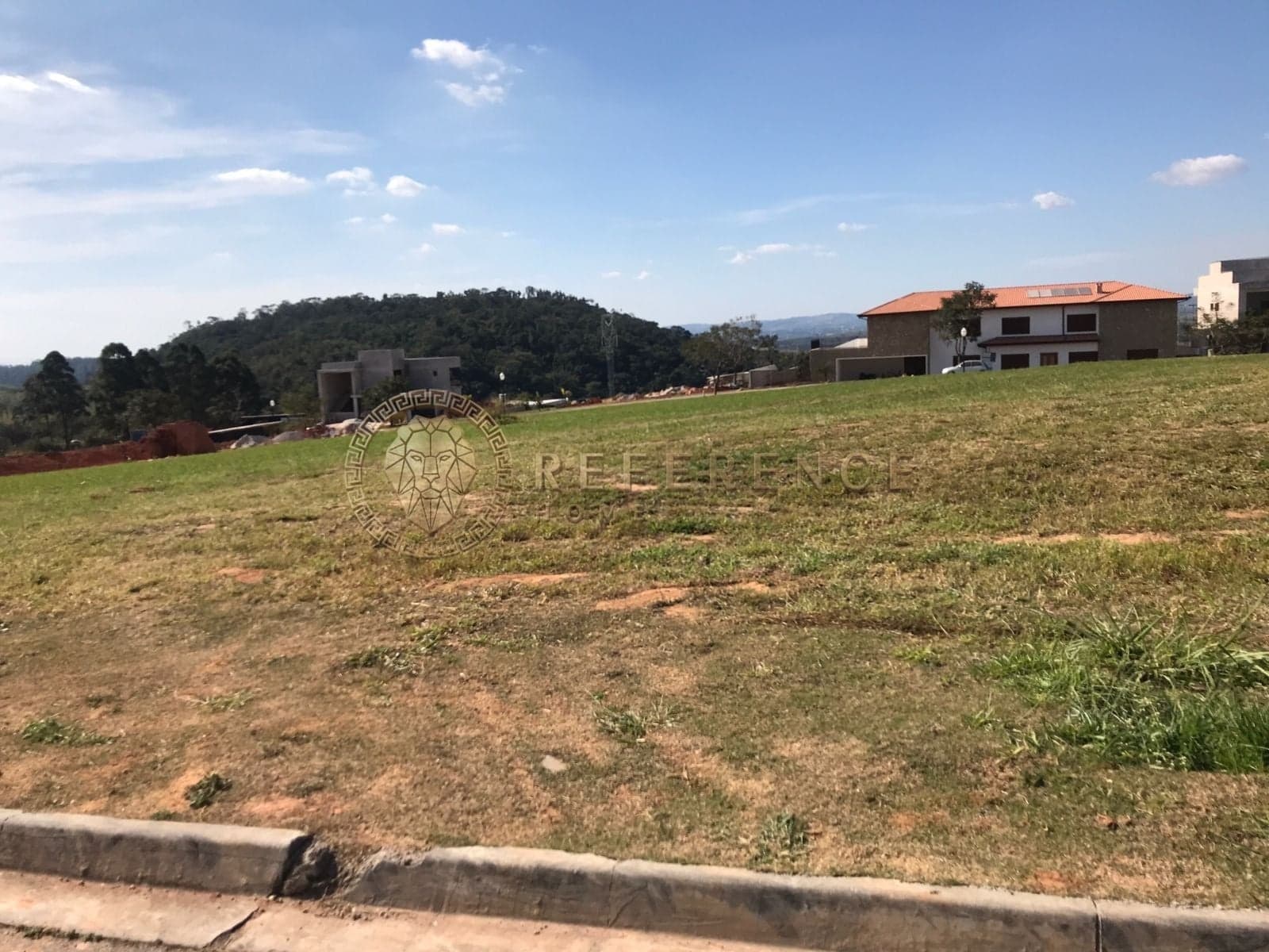 LOTE NO CONDOMÍNIO SERRAZUL II – 800M² | LOCALIZAÇÃO PRIVILEGIADA E LAZER COMPLETO – ITUPEVA/SP