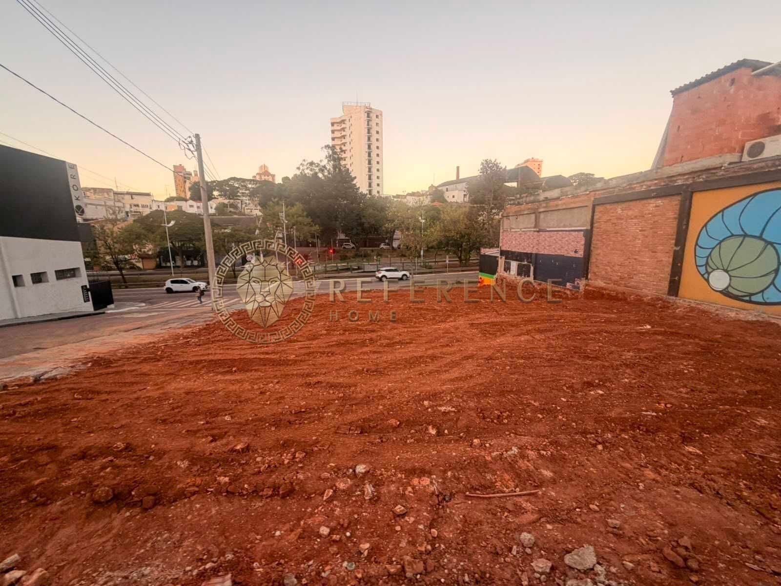 Imóvel Comercial de Esquina / 9 de Julho