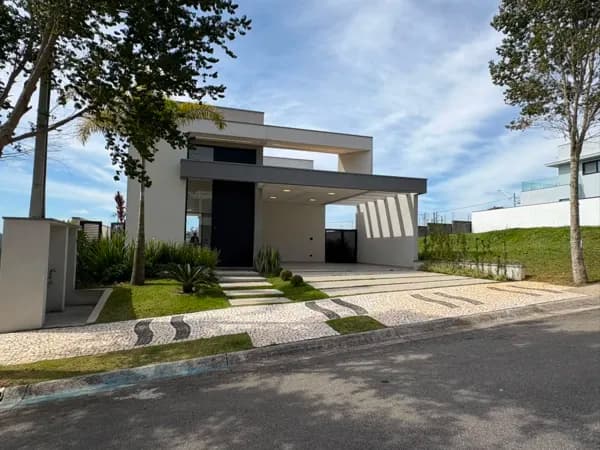 Casa à venda no Condomínio Granja Anita