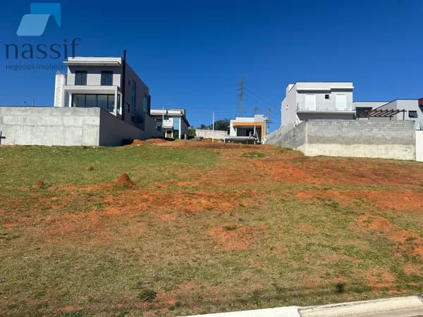 Terreno à venda no Condomínio Veneza
