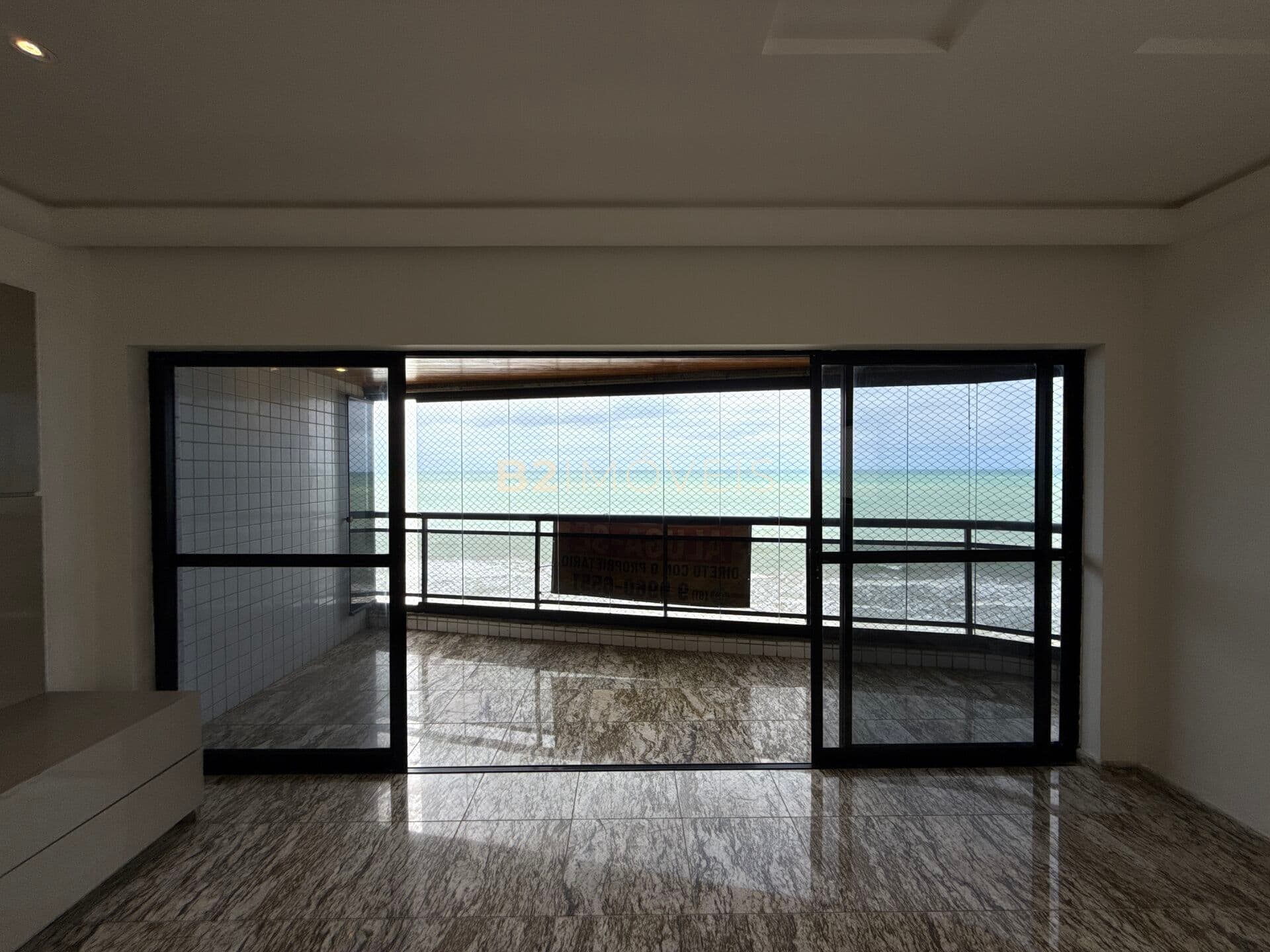 Apartamento para aluguel no Edifício Maria Alice – 167m², 3 suítes e vista mar na Av. Boa Viagem