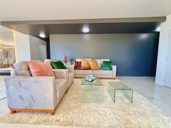 Apartamento reformado no Edf. Nice – 141m², 3 quartos, vista mar e 2 vagas na Av. Boa Viagem