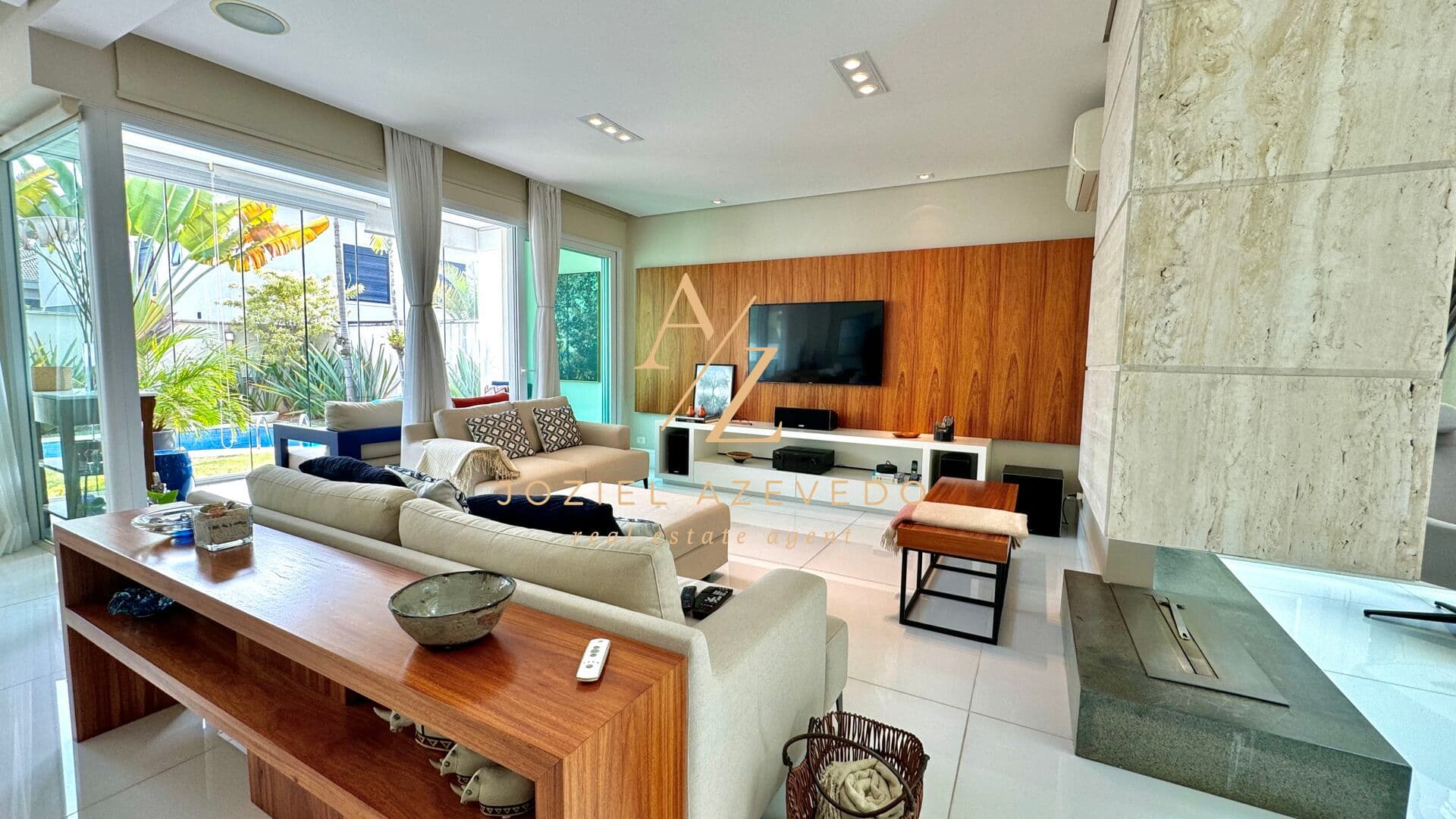 Casa para Venda com 4 suites tamboré 10