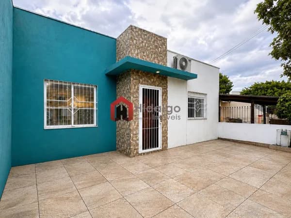 Casa de 02 dormitórios com 02 vagas no bairro Santa Isabel, em Viamão-RS