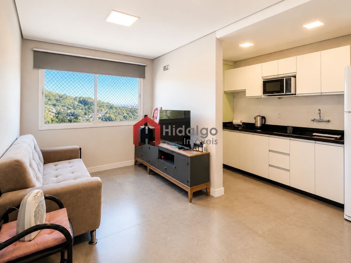 Apartamento de 02 quartos no bairro Agronomia em Porto Alegre - RS