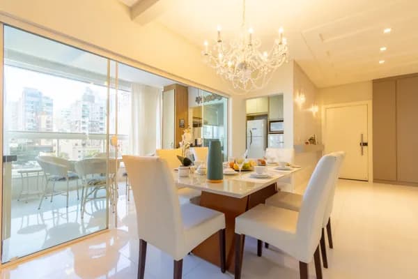 3 suítes, mobiliado e decorado, Meia Praia
