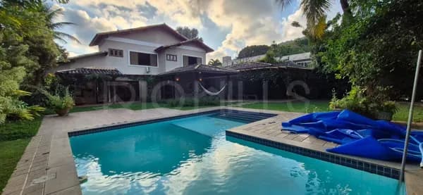 Casa de 5 quartos à venda no Jardim Ubá 1, com 400m², em Piratininga, Niterói/RJ