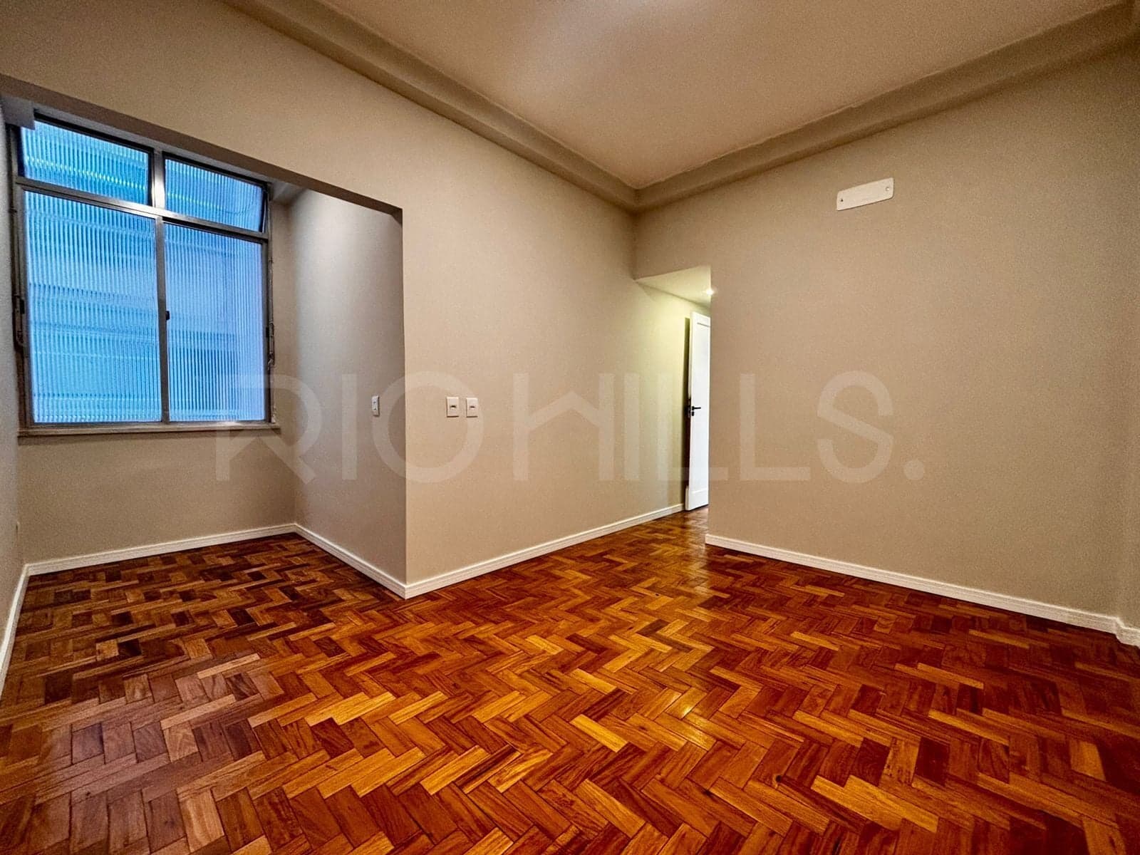 Apartamento de 3 quartos à venda no Edifício Vergara, com 90m², na Praia de Icaraí, Niterói/RJ