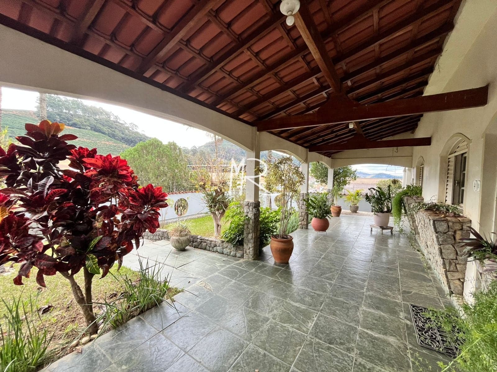 Casa em Manhuaçu - Santa Luzia