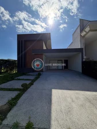 Casa a venda no Condomínio Aruã Brisas