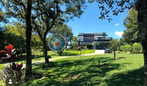Casa Alto Padrão à Venda na Chácara do Alvorada – Arujá
