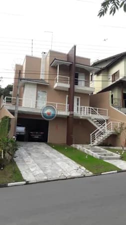 Casa Alto Padrão à venda no Condomínio Arujá V